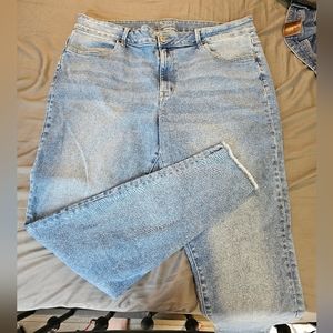 Maurices High Rise 22W Skinny Jeans